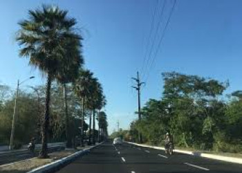 Avenida Maranhão tem nova sinalização horizontal